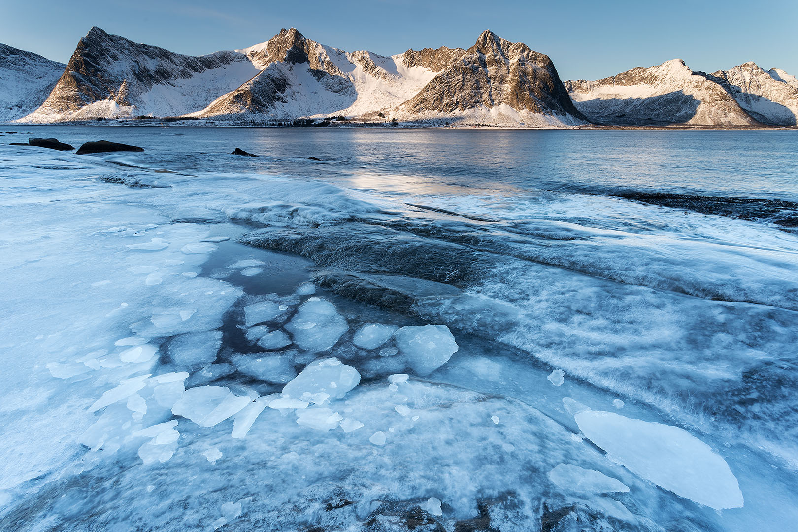 Magical Senja in Norway. Photo tour with Wild Nature Photo Adventures. Photo by Floris Smeets